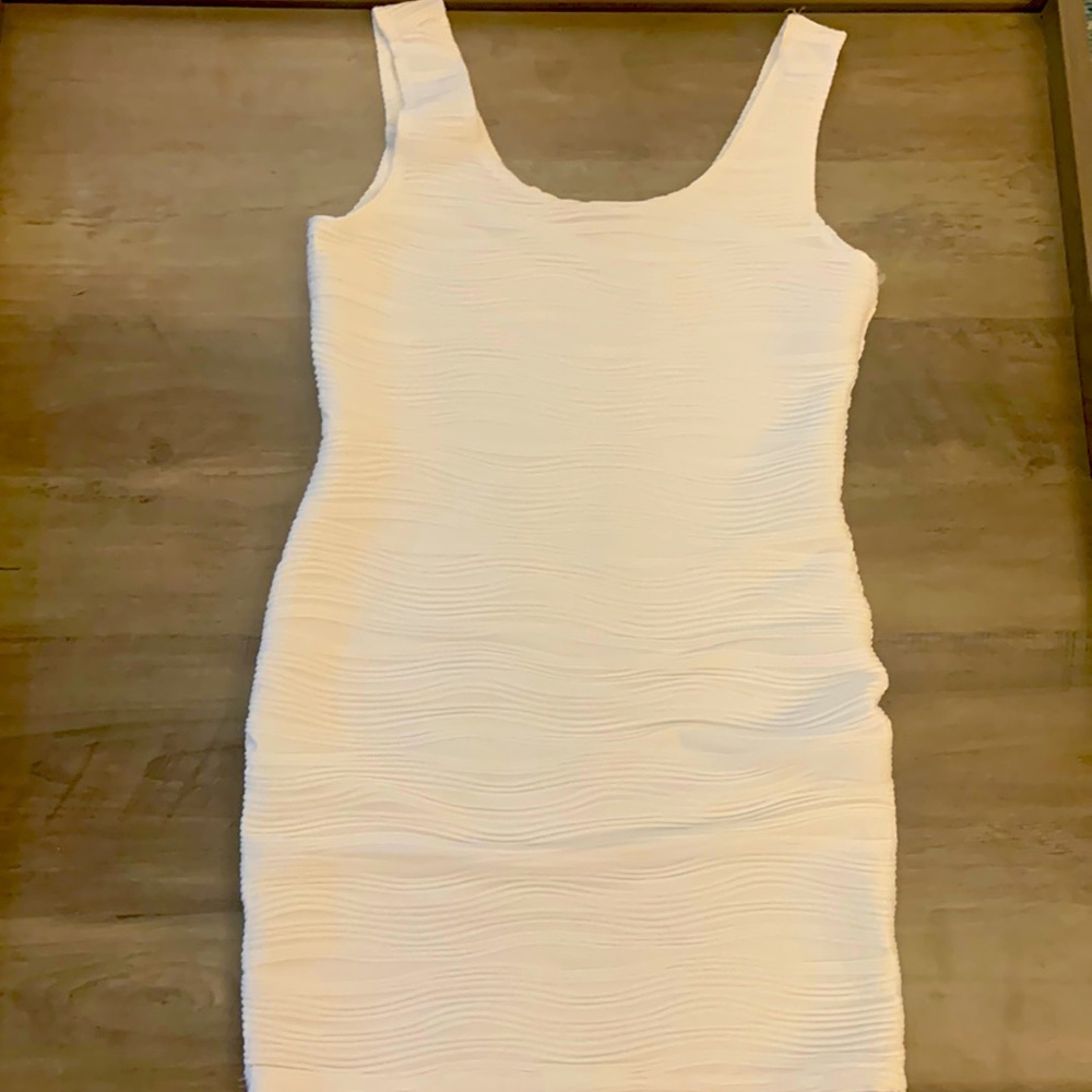 Charlotte Russe white textured dress sz L